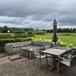 Landelijk slapen bij molen in Ovezande